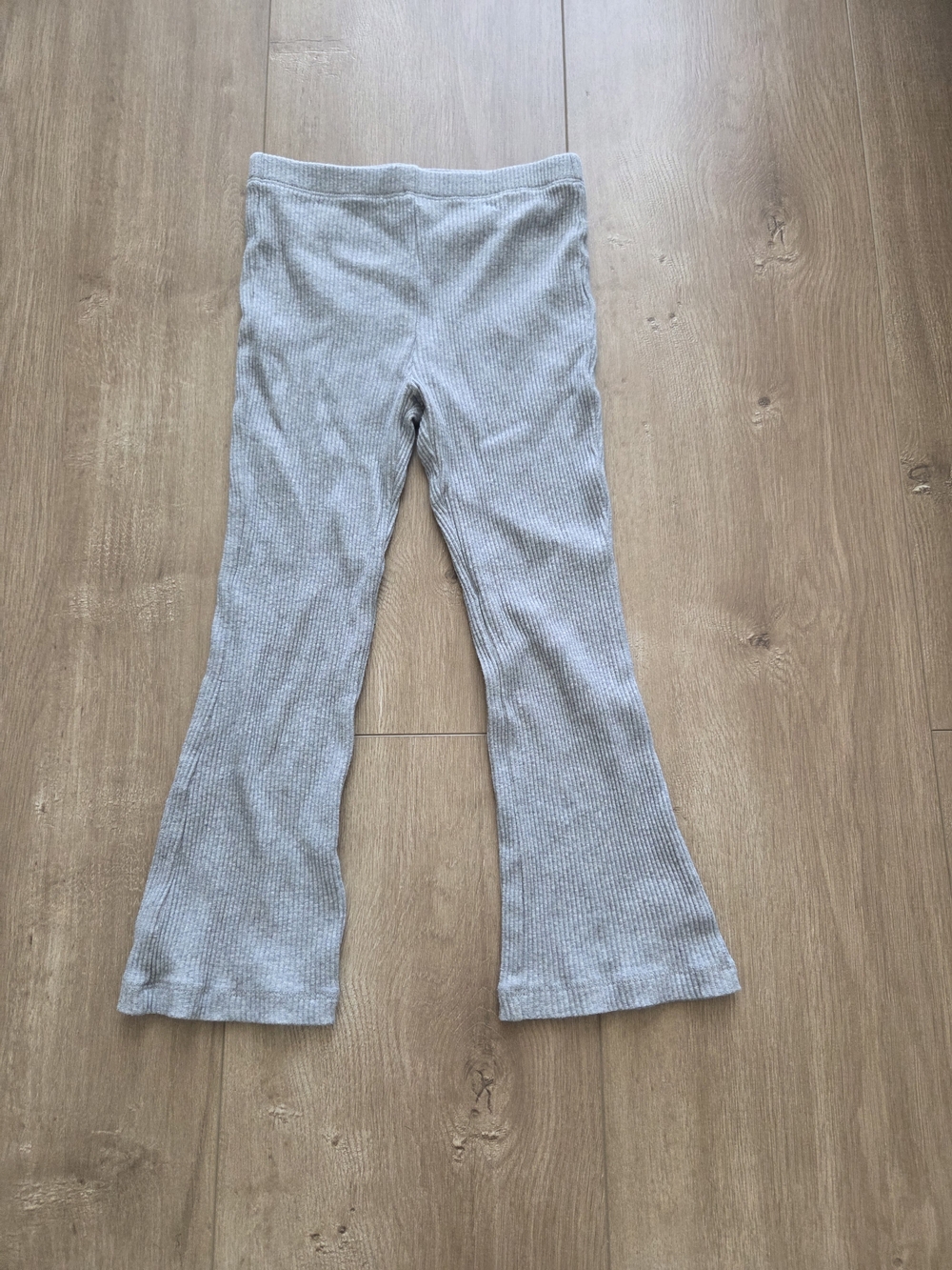Love Kids Light Gray Ribbed Flare Leggings
